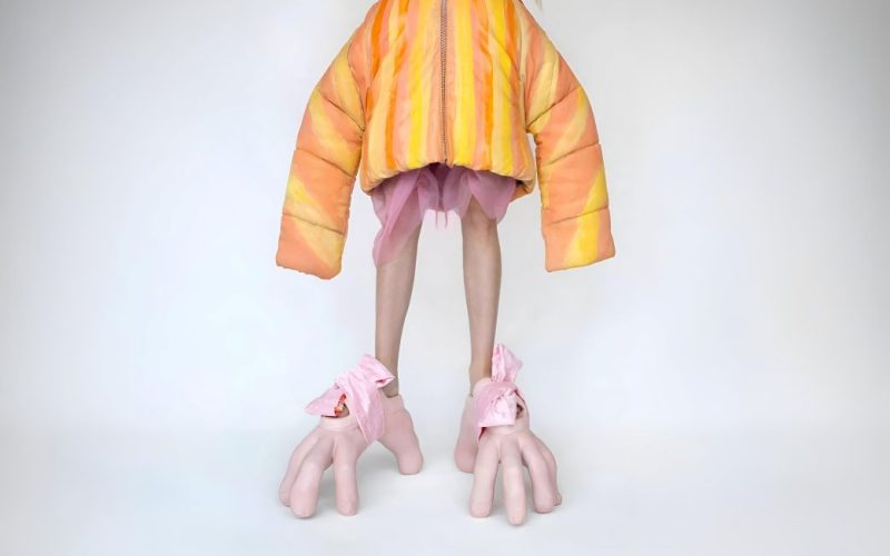 beate-karlsson-claw-silicone-shoes-design_dezeen_2364_col_8-852×1142 beate-karlsson-claw-silicone-shoes-design_dezeen_2364_col_8-852x1142